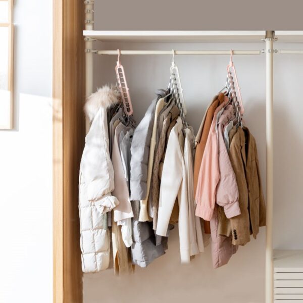 Multi-port Plastic Clothes Hanger